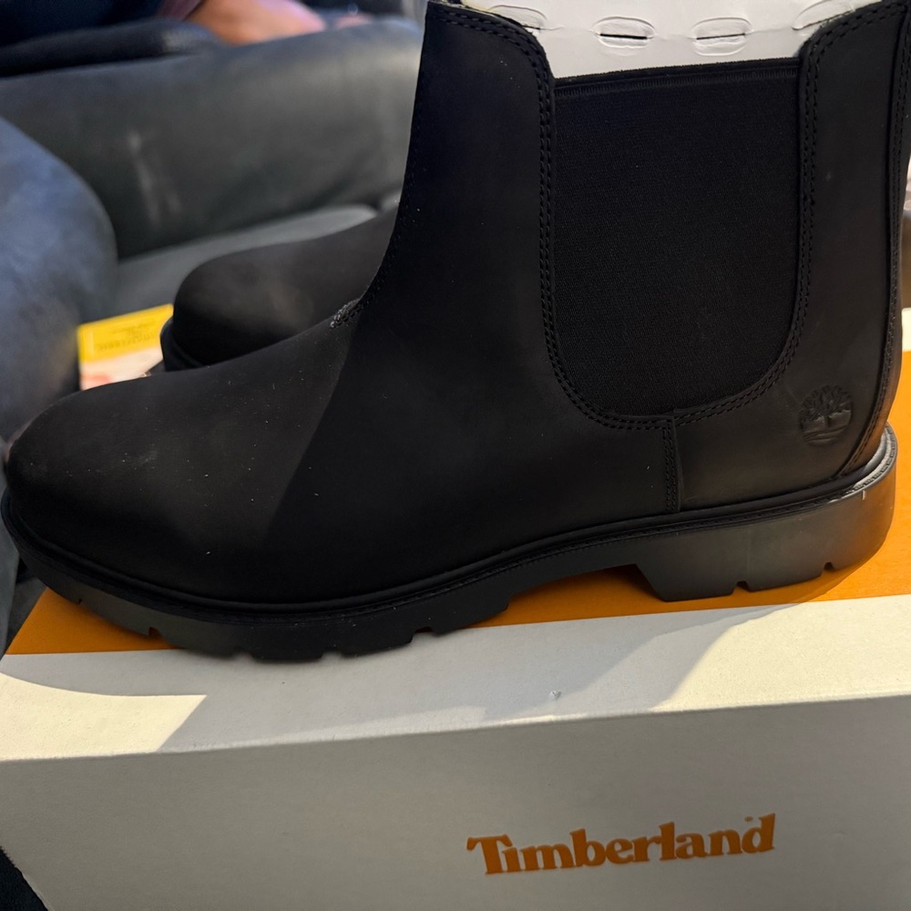 Timberland Classic Black Ankle Boots Women’s Size 11